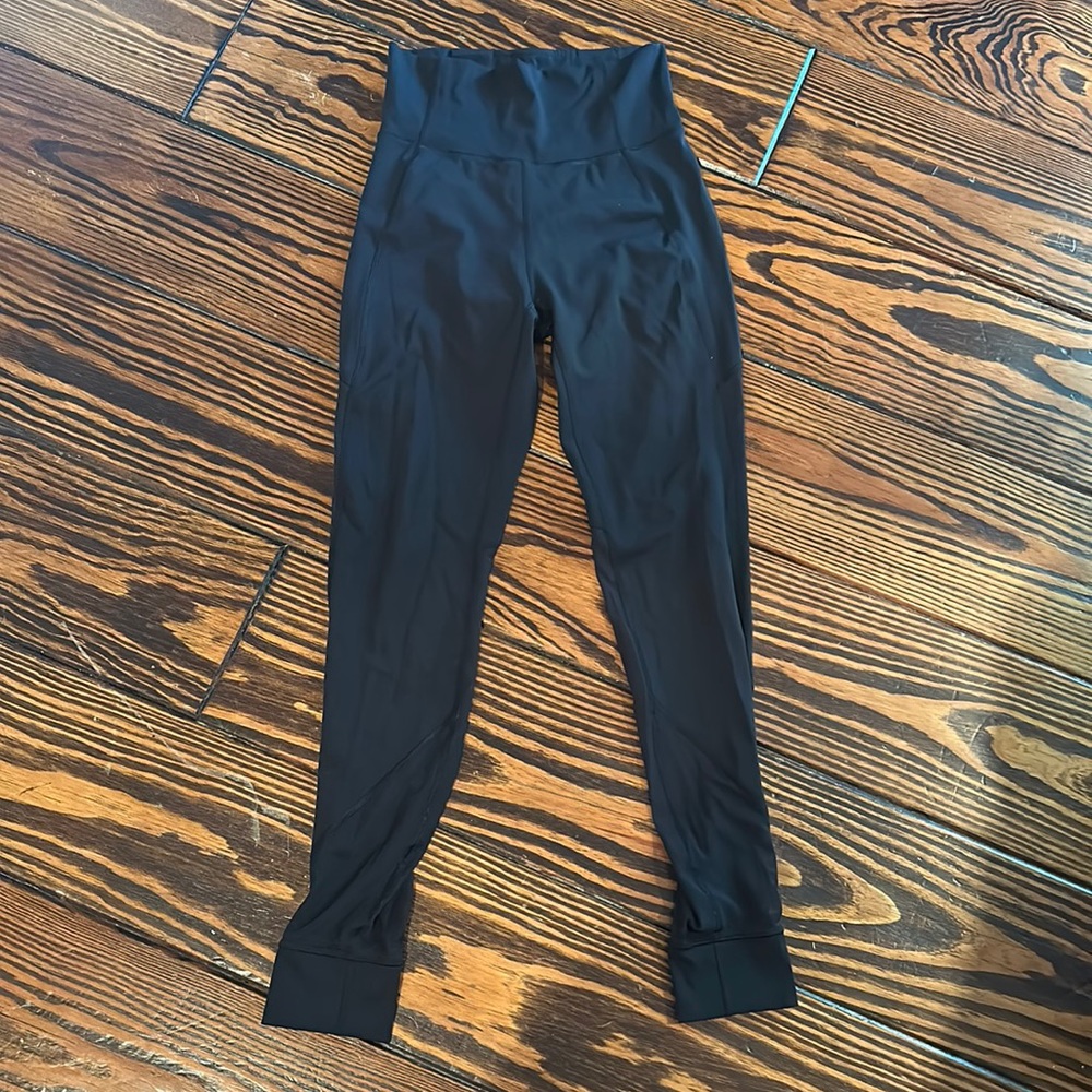 Lululemon leggings with mesh detail down side